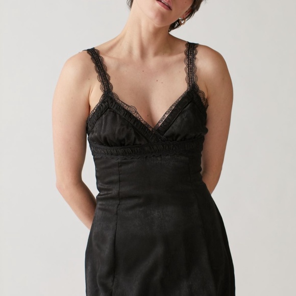 Urban Outfitters Black Lace Trim Dress 🖤 - Picture 5 of 8